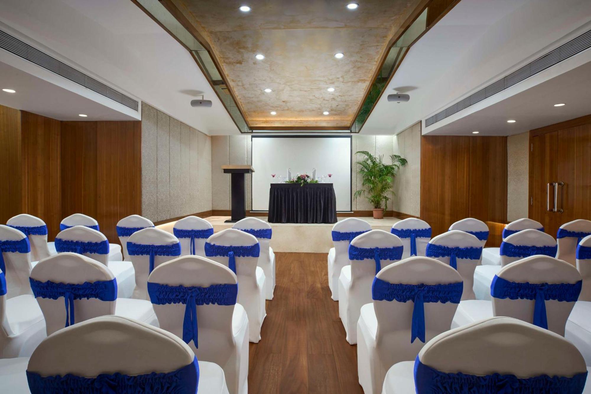 Park Inn By Radisson Goa Candolim Exterior foto